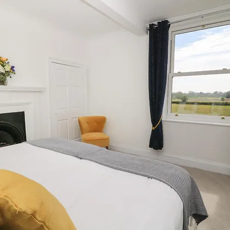 Holiday home Chestnuts At Youlton