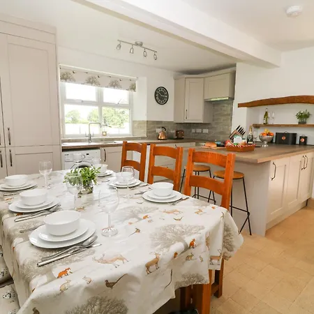 Chestnuts At Youlton Holiday home York